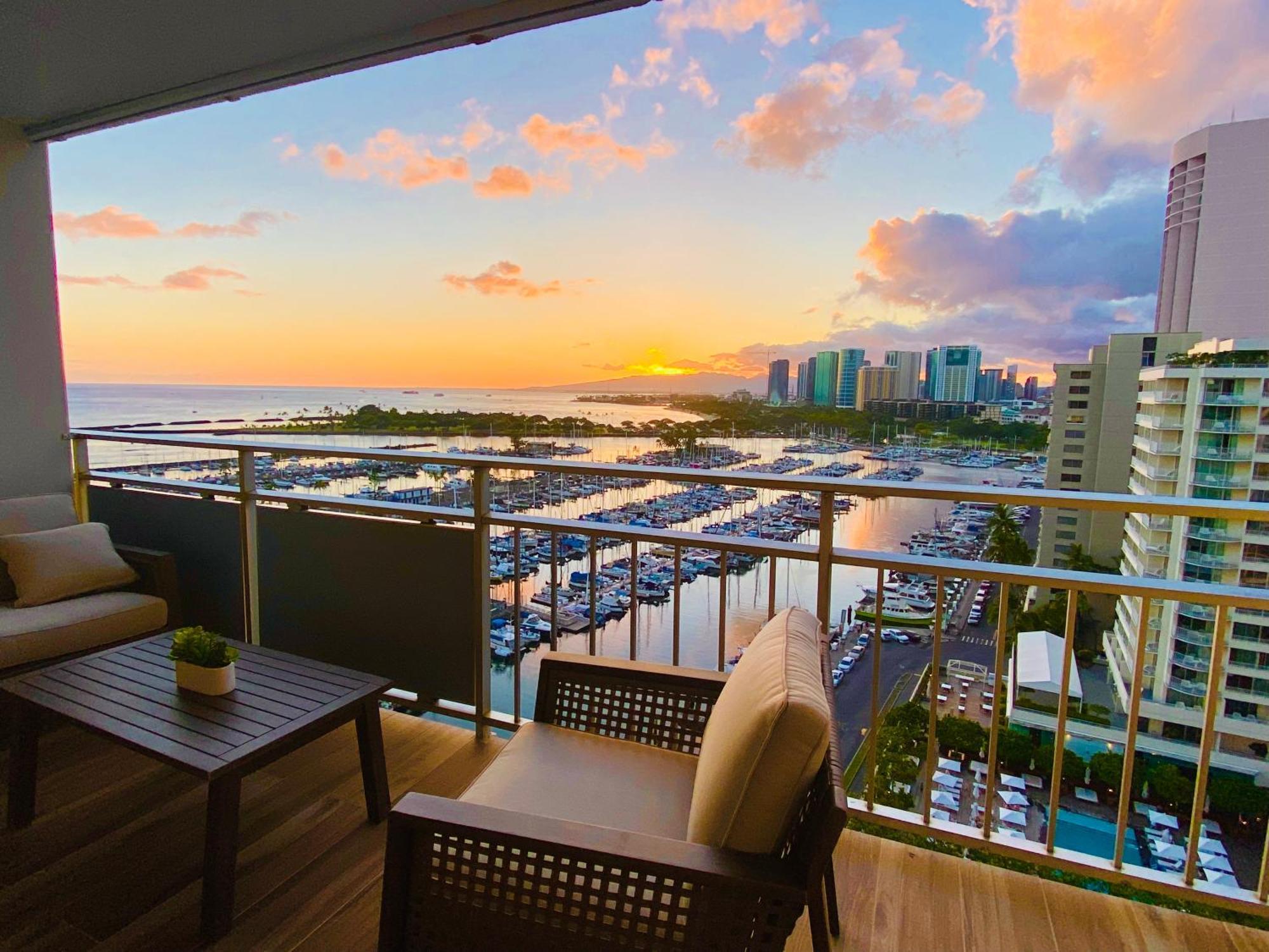 Panoramic Oceanview Resort - Full Kitchen In Each Room, 2 Swimming Pools, Onsite Restaurants, Fireworks Every Friday Honolulu Kültér fotó