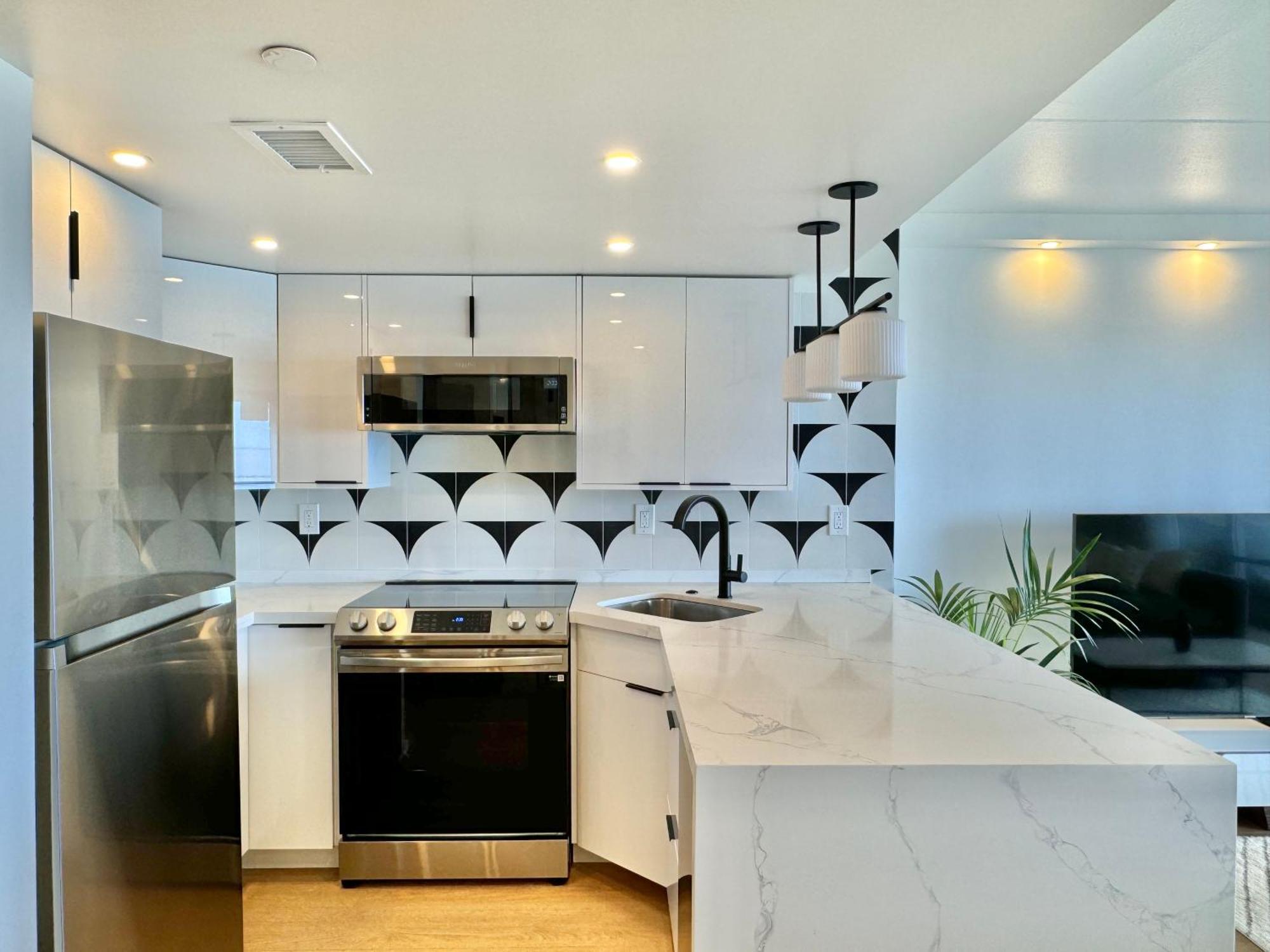 Panoramic Oceanview Resort - Full Kitchen In Each Room, 2 Swimming Pools, Onsite Restaurants, Fireworks Every Friday Honolulu Kültér fotó