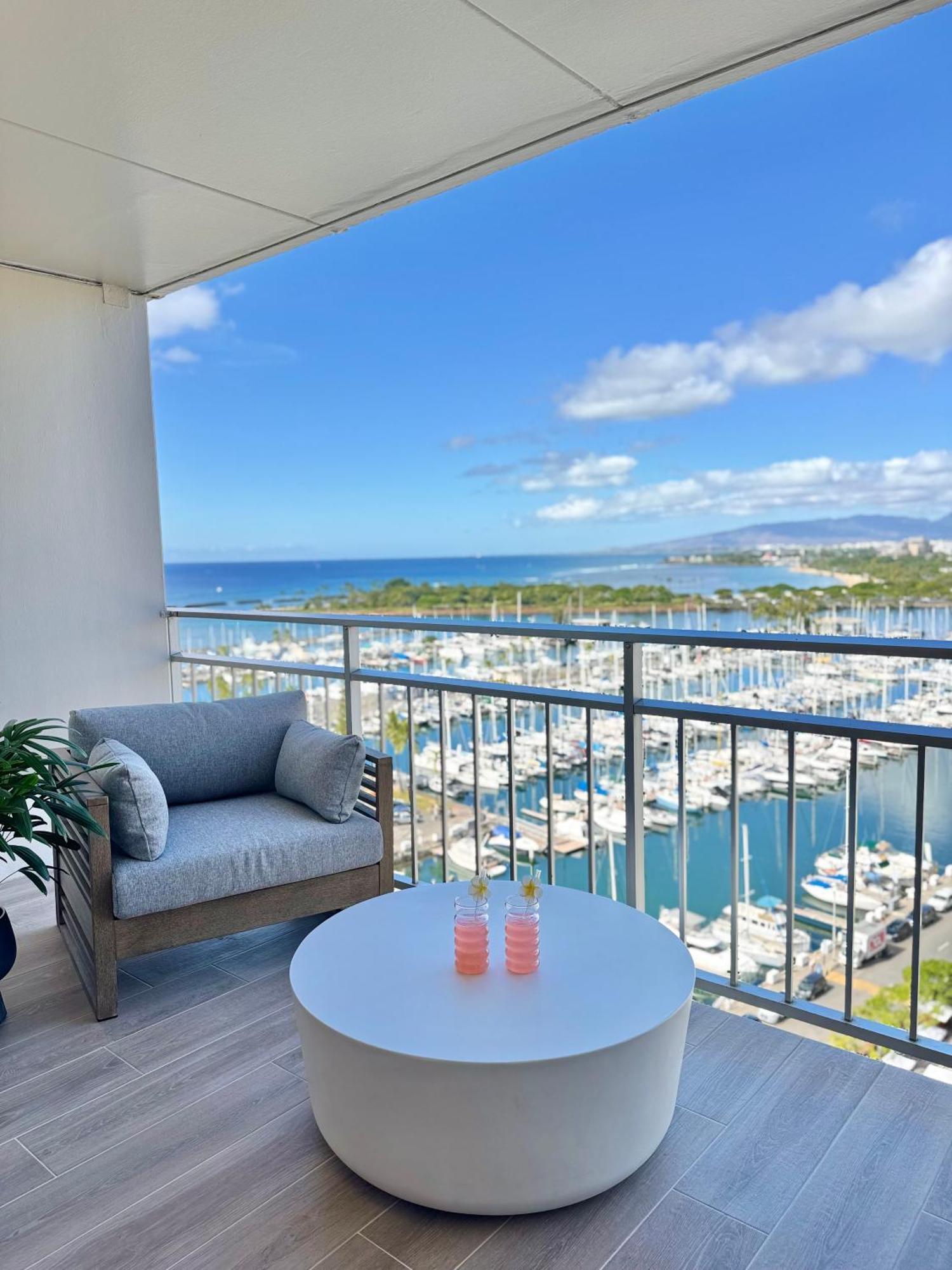 Panoramic Oceanview Resort - Full Kitchen In Each Room, 2 Swimming Pools, Onsite Restaurants, Fireworks Every Friday Honolulu Kültér fotó